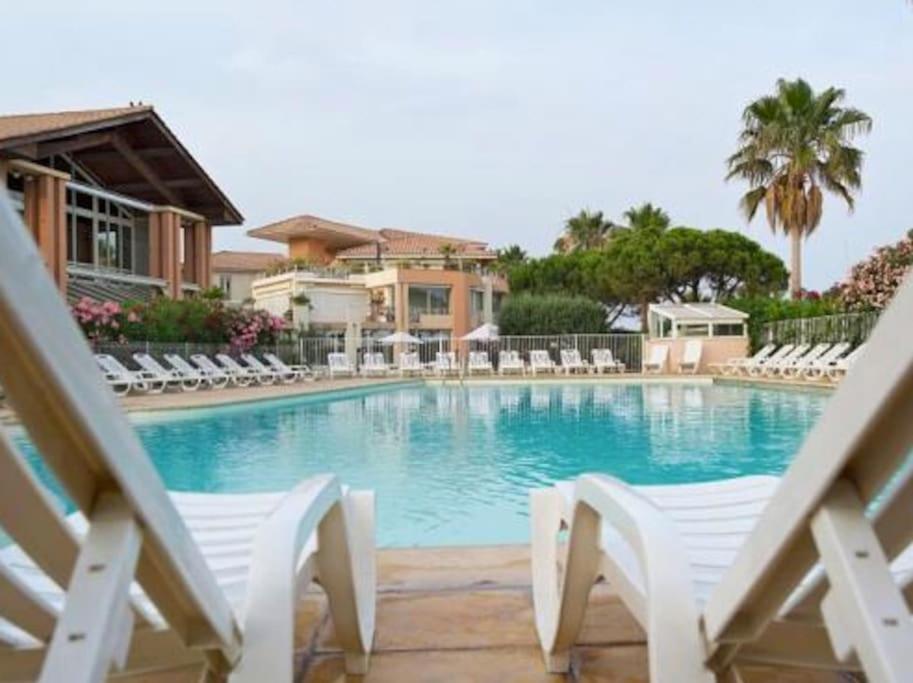 Port Frejus Cap Hermes Vue Mer Et Port Pieds Dans L'Eau Piscine Pkg Exteriér fotografie